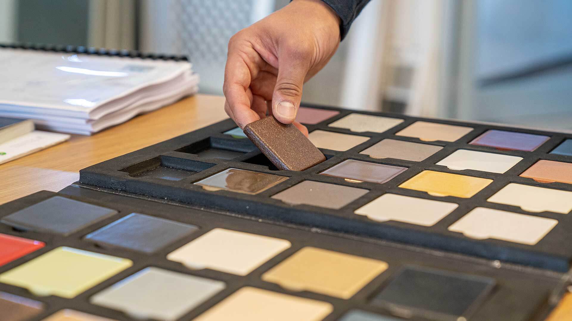 Centro-ceramiche-canale_azienda_showroom-campioni-colore-stufe